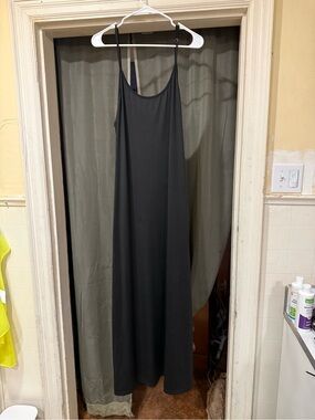 Sleek Black Maxi Slip Dress with Thin Straps